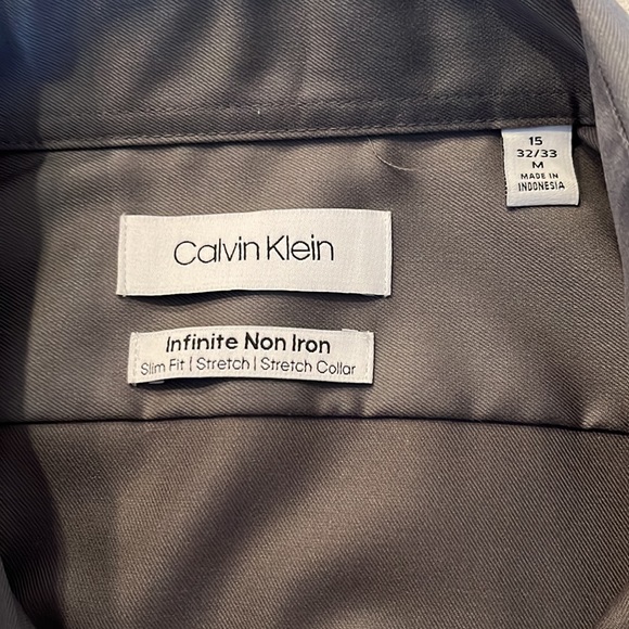 Calvin Klein slim fit dress shirt NWOT - Picture 2 of 2